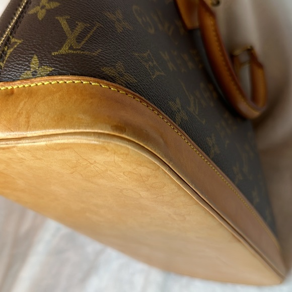 SOLD Authentic Louis Vuitton Monogram Alma PM - Picture 7 of 16